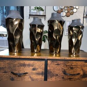 Brand new Vases (2) BIG VASES & (2) SMALL VASES from ELK HOME